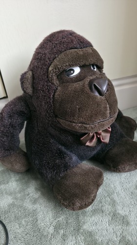 Peluche gorilla occhio